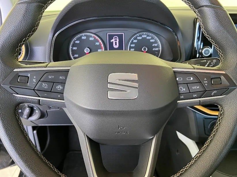 seat-arona-2022-gasolina-999cc