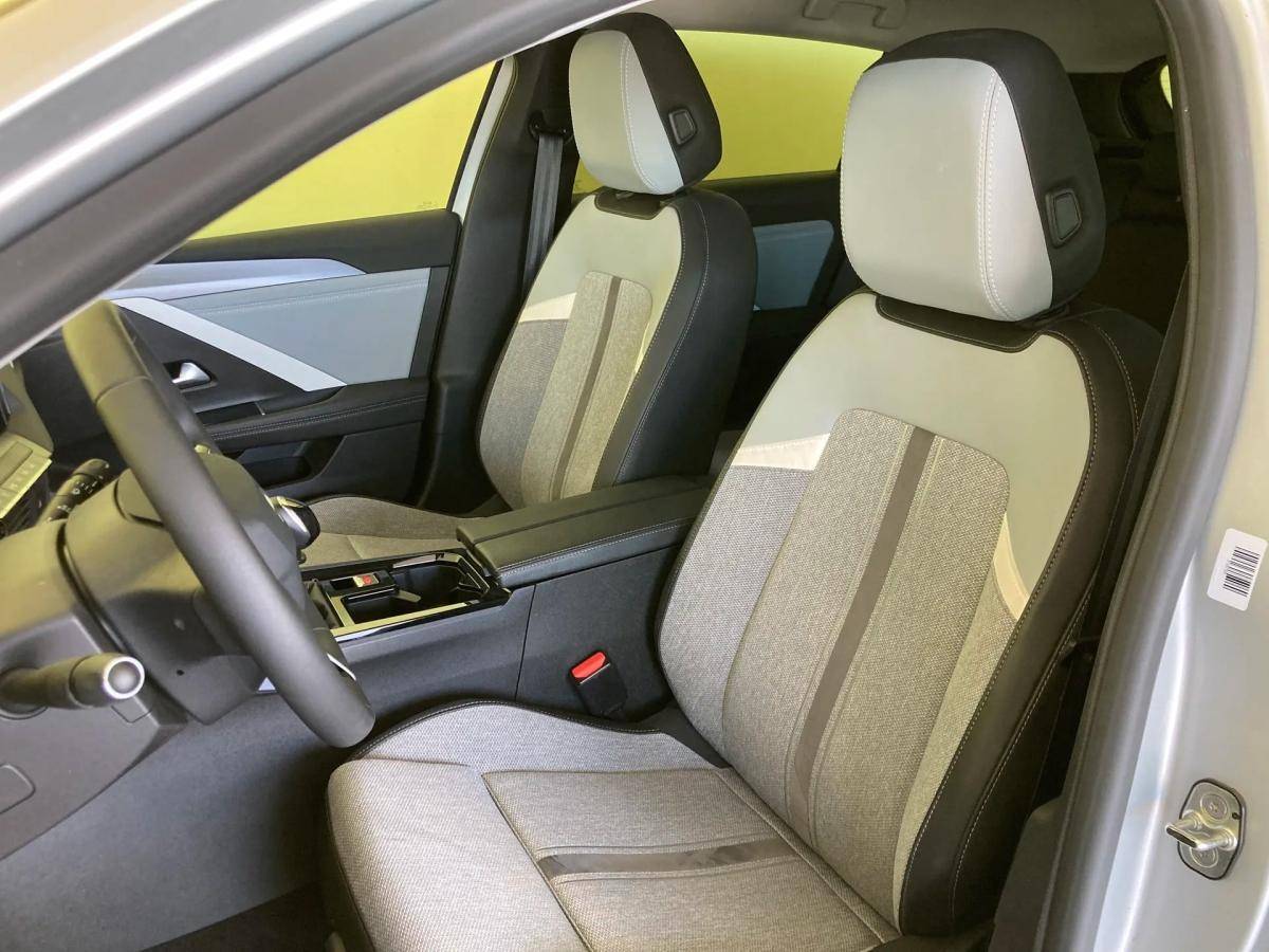opel-astra-2023-gasolina-1199cc