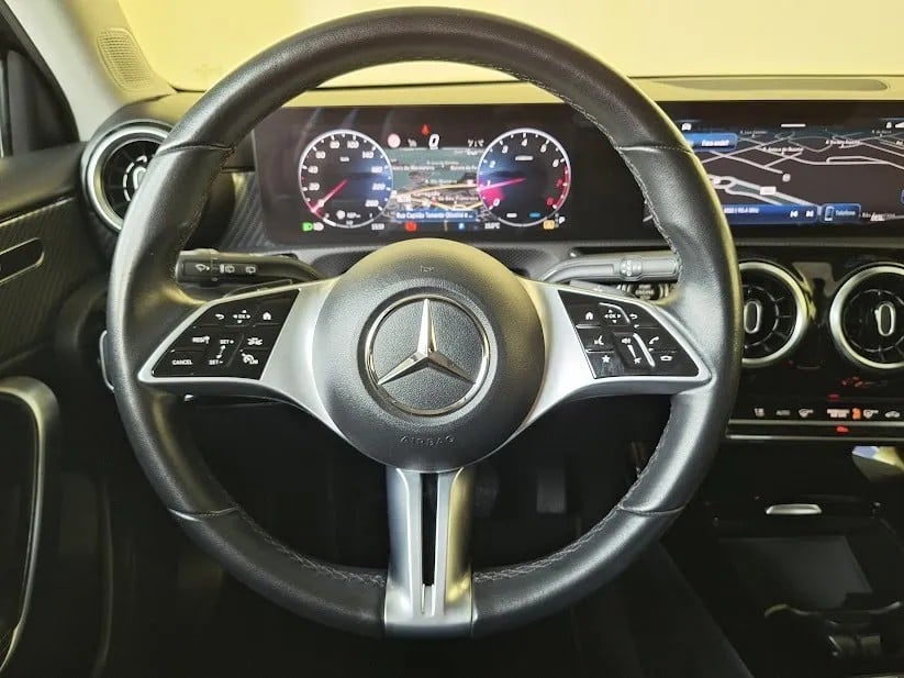 mercedes-benz-200-2023-gasolina-1332cc