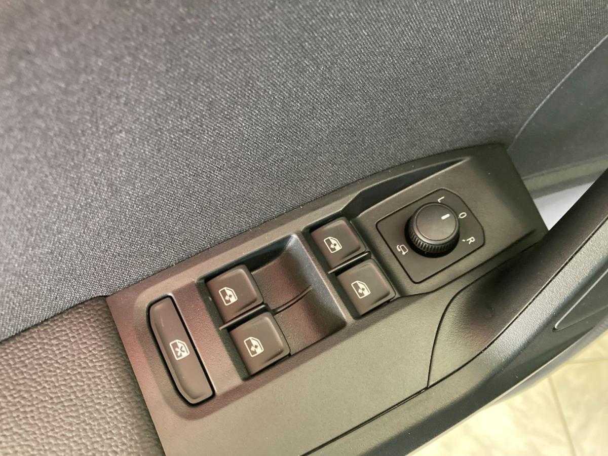 seat-ibiza-2023-gasolina-999cc