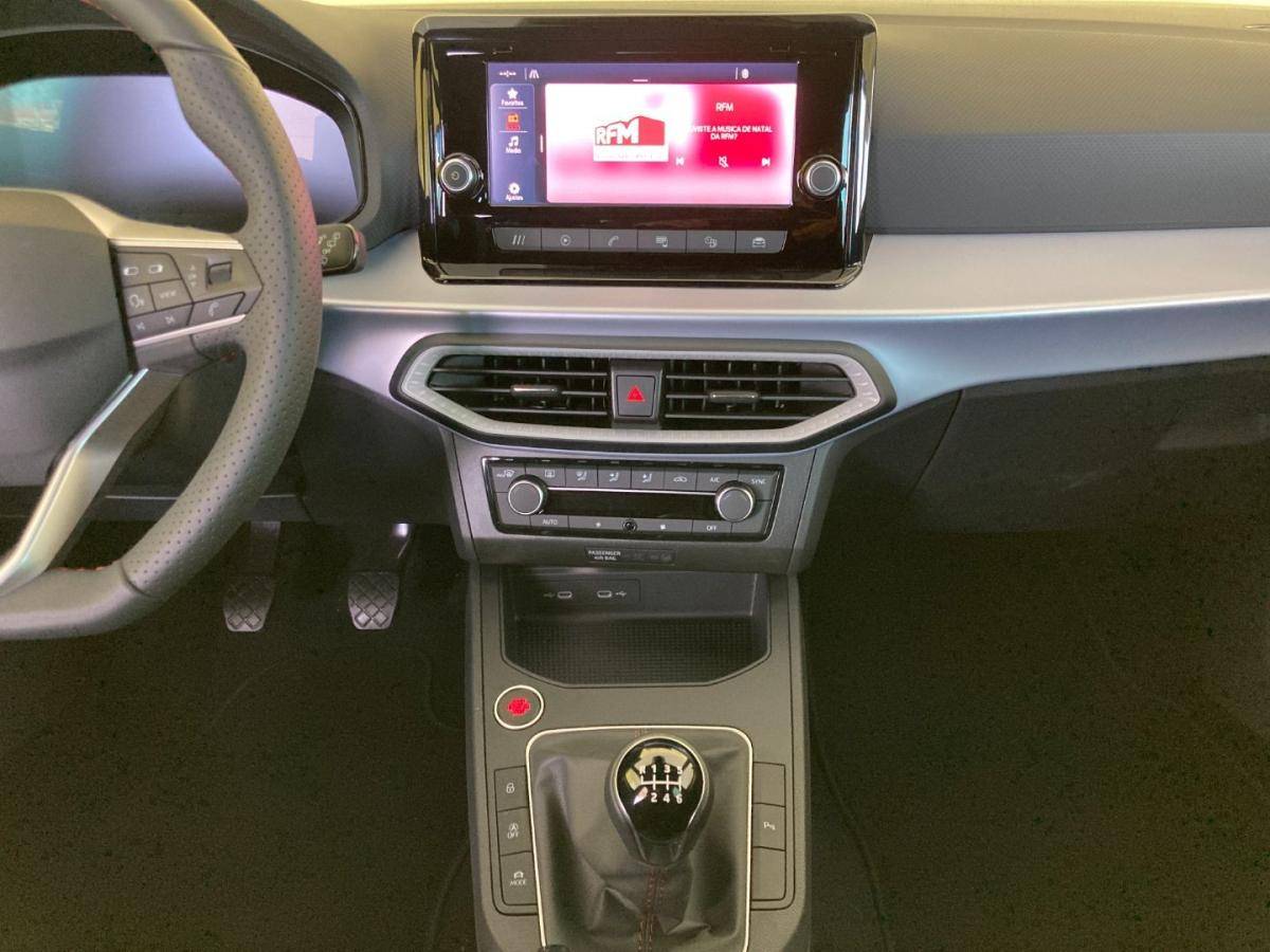 seat-ibiza-2023-gasolina-999cc