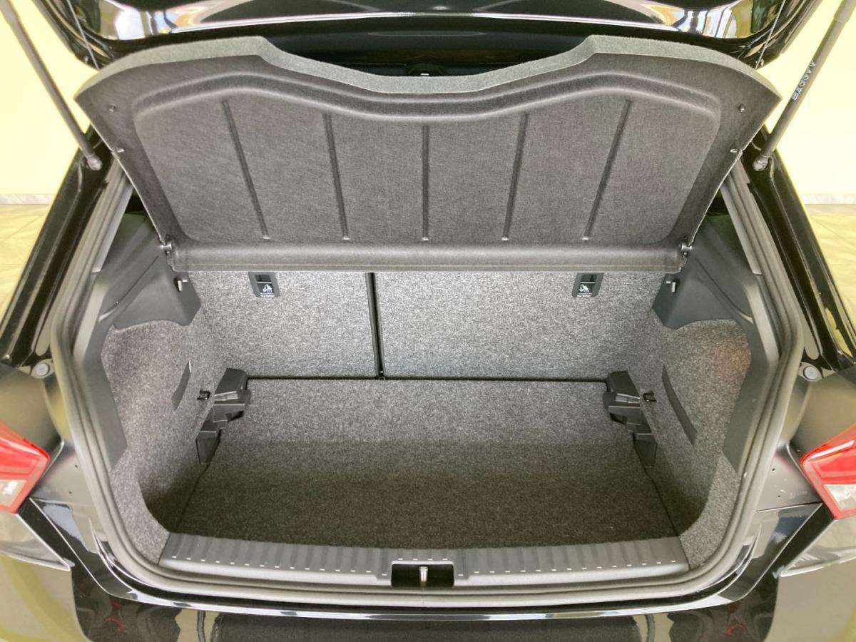 seat-ibiza-2023-gasolina-999cc