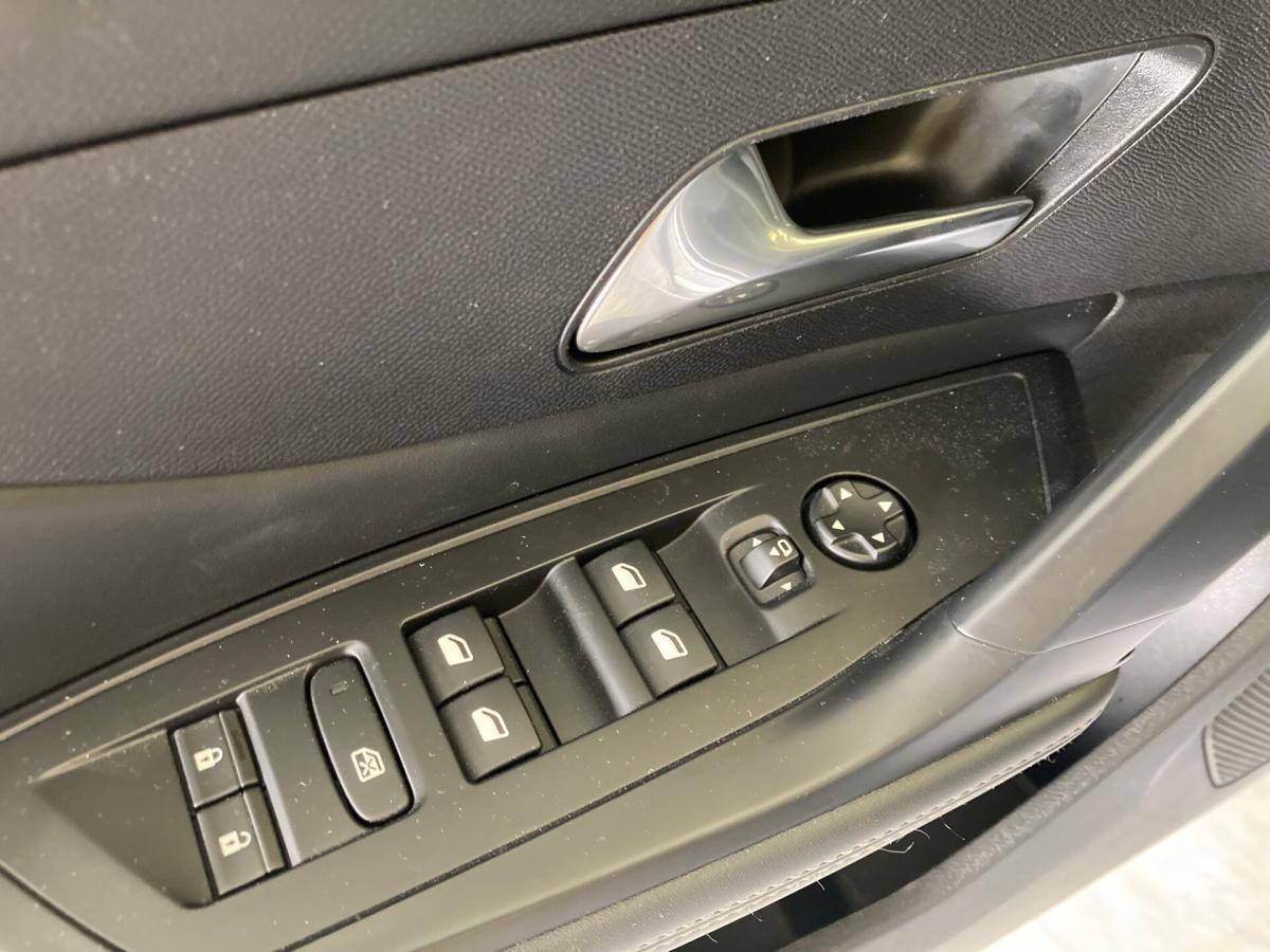 peugeot-308-sw-2023-diesel-1499cc