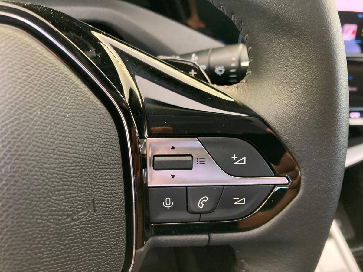 peugeot-308-sw-2023-diesel-1499cc