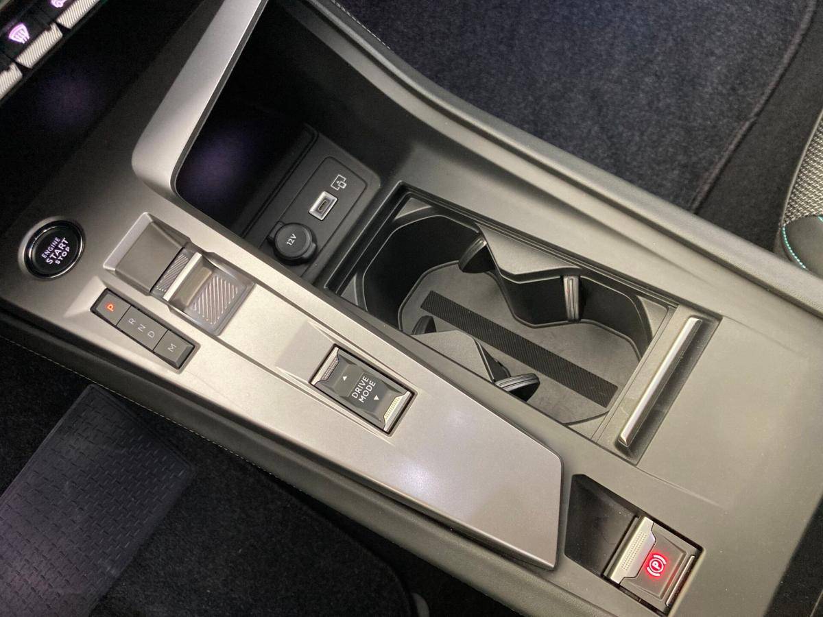 peugeot-308-sw-2023-diesel-1499cc