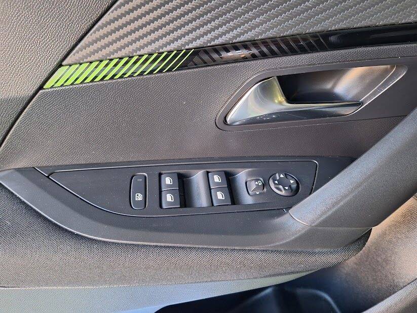 peugeot-2008-2023-gasolina-1199cc