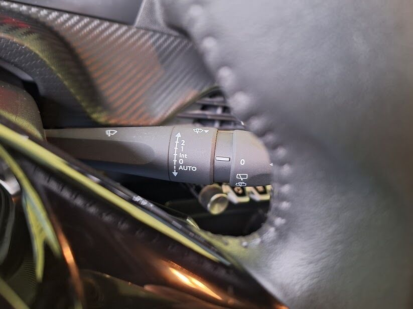 peugeot-2008-2023-gasolina-1199cc