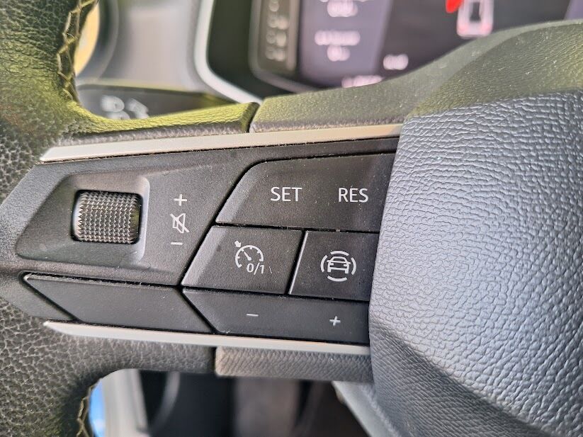 seat-arona-2023-gasolina-999cc