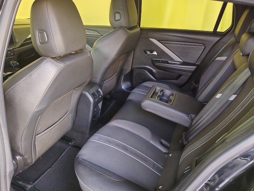 opel-astra-2024-gasolina-1199cc