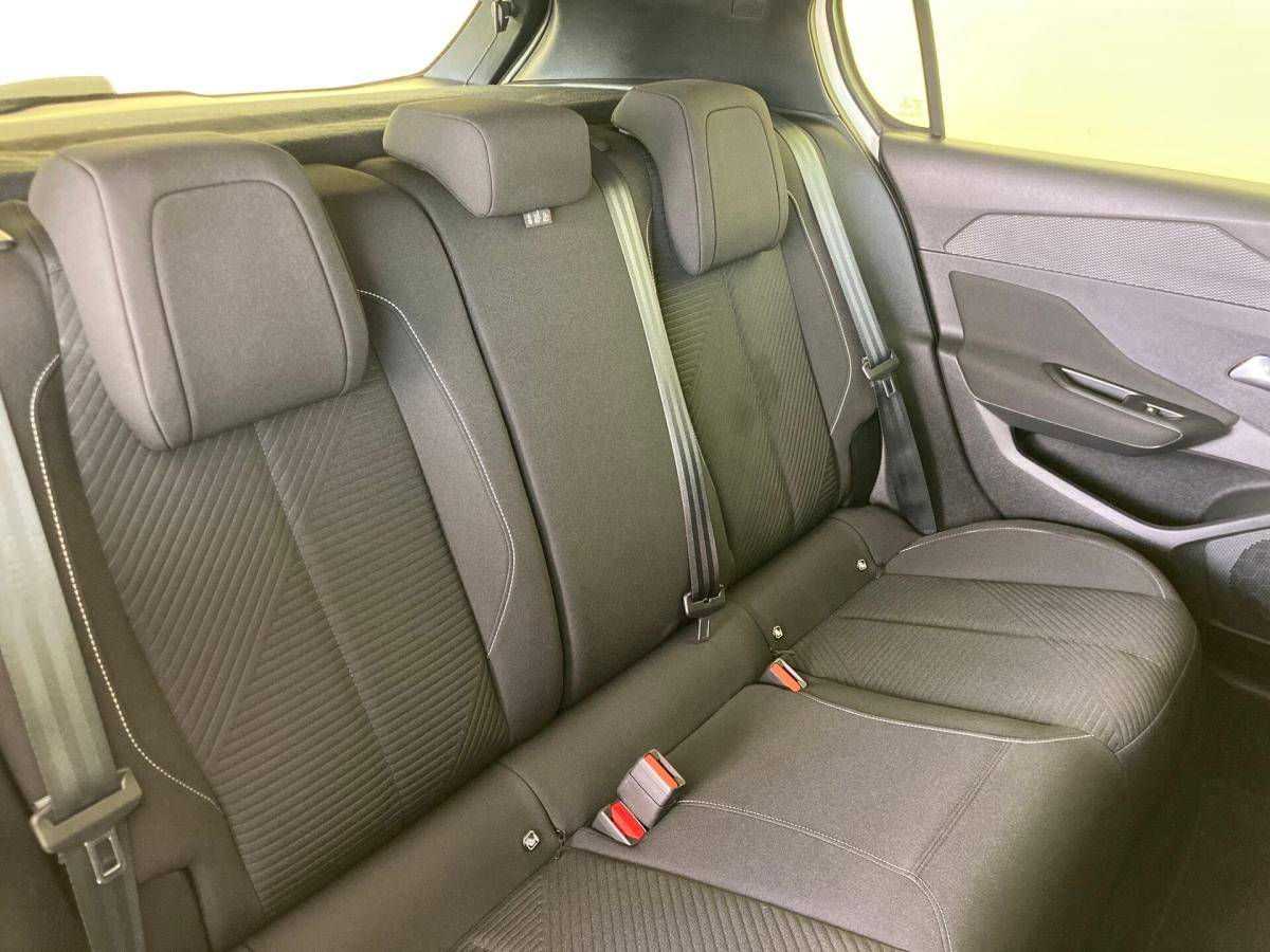 peugeot-308-2023-gasolina-1199cc