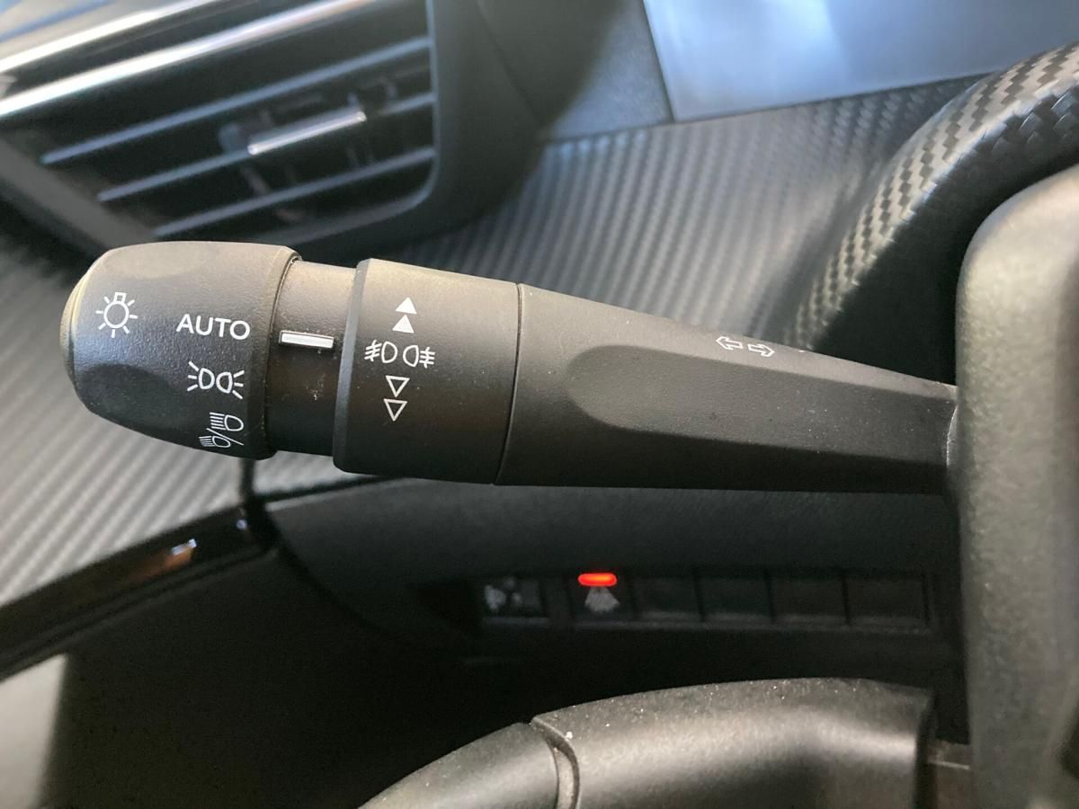 peugeot-2008-2021-gasolina-1199cc