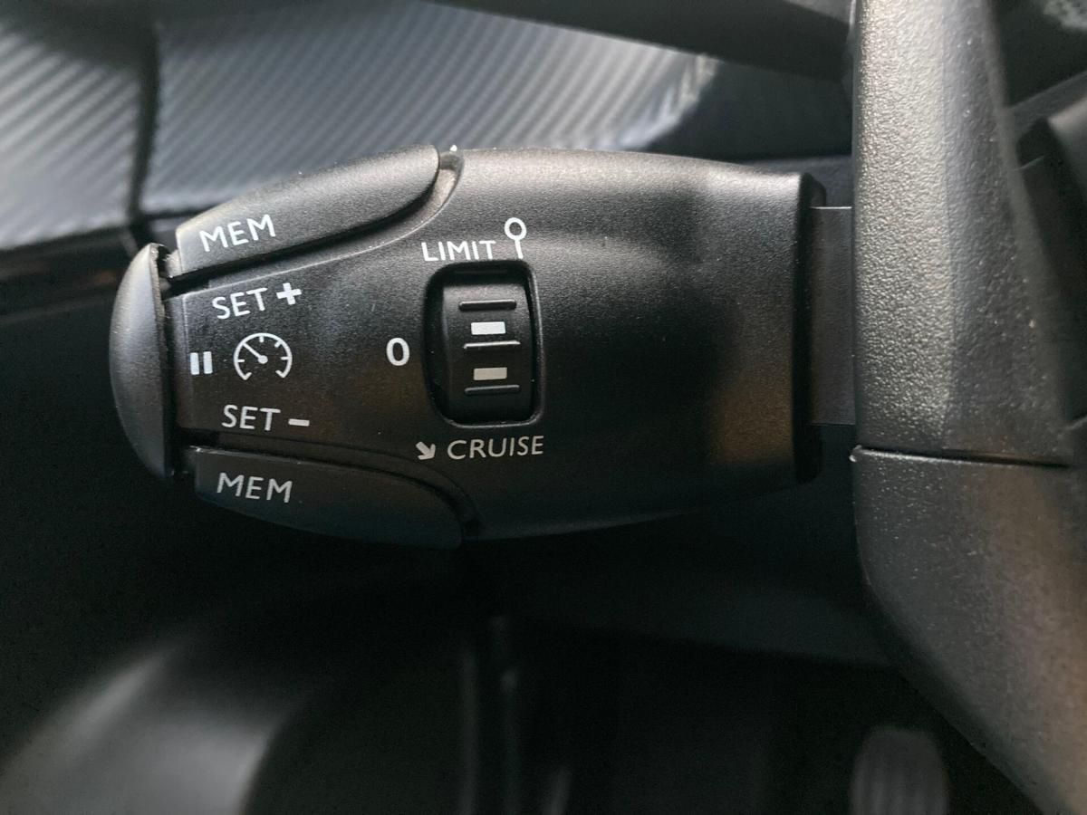 peugeot-2008-2021-gasolina-1199cc
