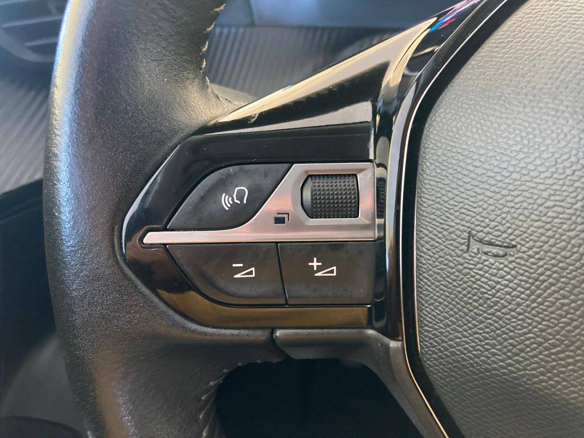peugeot-2008-2021-gasolina-1199cc