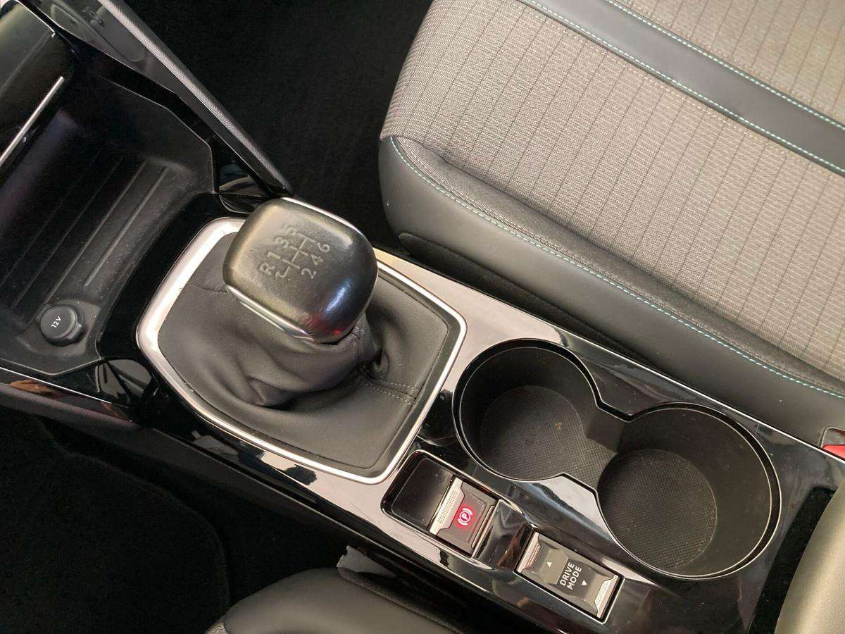peugeot-2008-2021-gasolina-1199cc