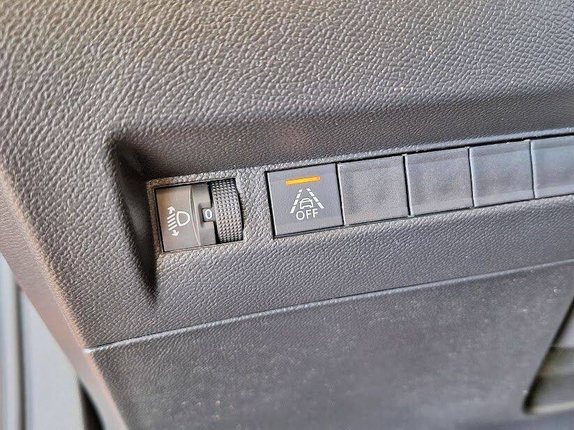 peugeot-2008-2023-diesel-1499cc