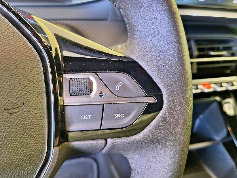 peugeot-2008-2023-diesel-1499cc
