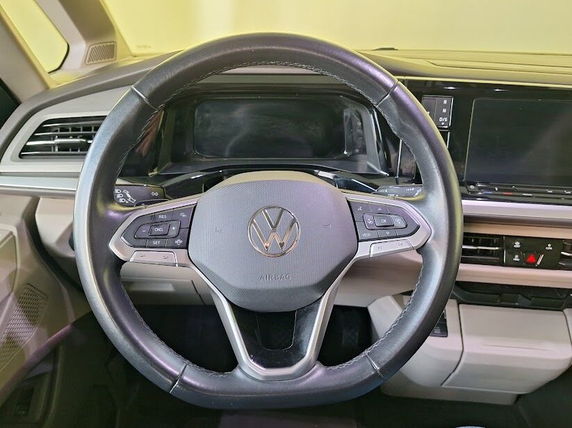 volkswagen-transporter-2023-diesel-1968cc