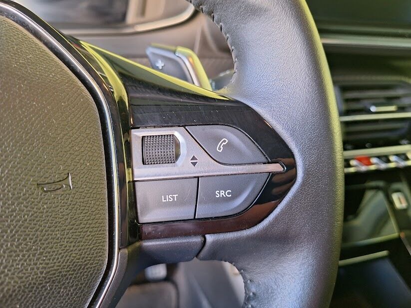 peugeot-208-2024-hibrido-a-gasolina-1199cc