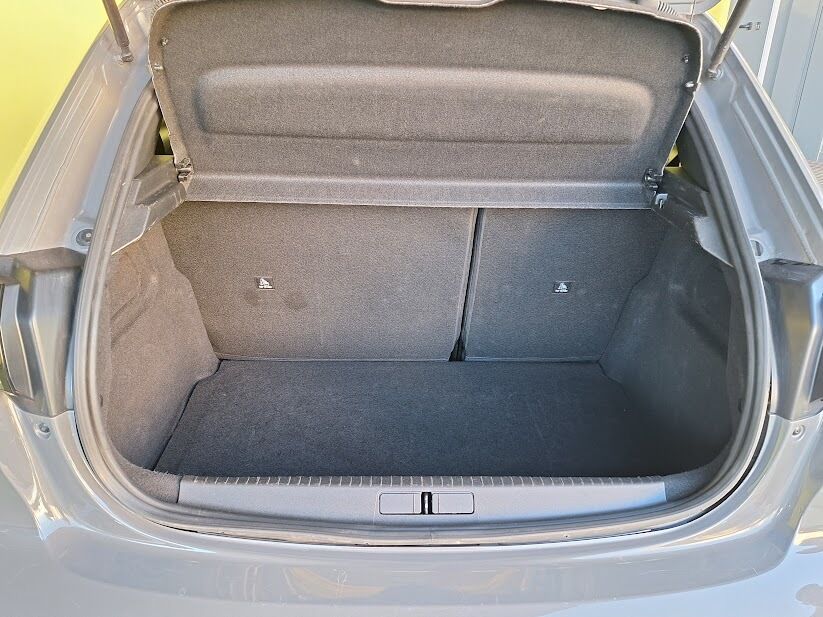 peugeot-208-2024-hibrido-a-gasolina-1199cc