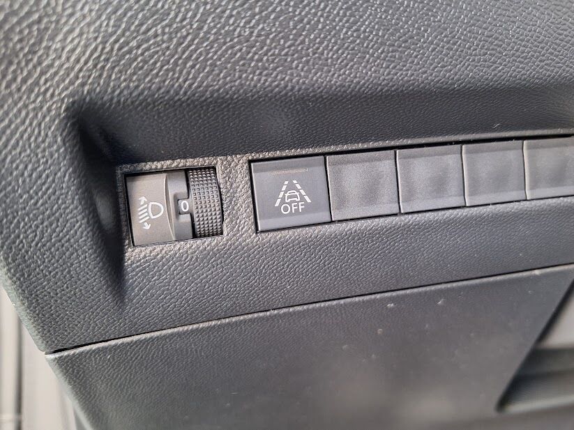 peugeot-208-2022-diesel-1499cc