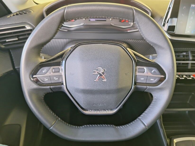 peugeot-208-2022-diesel-1499cc
