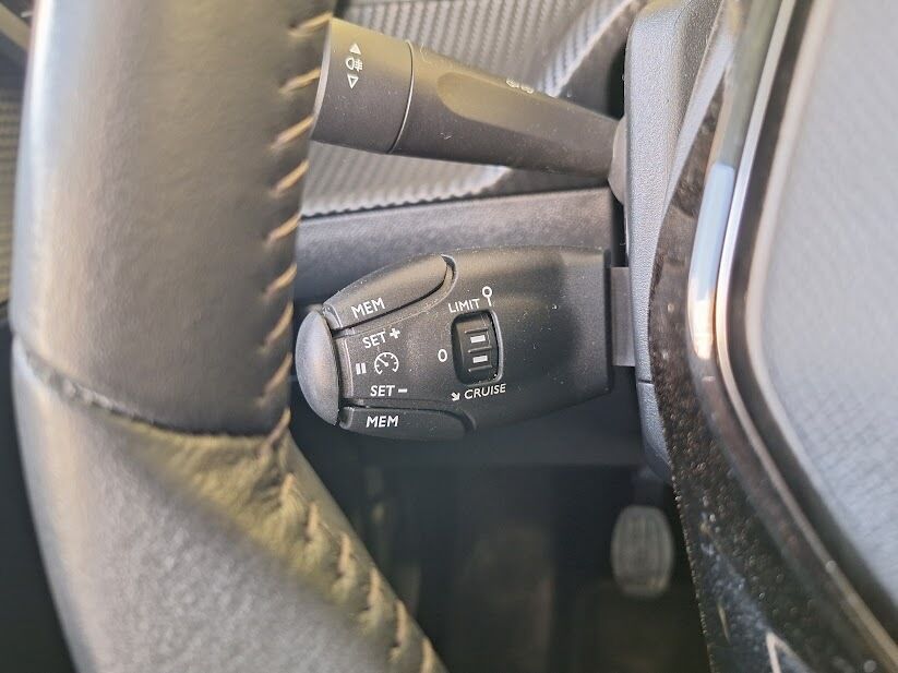 peugeot-208-2022-diesel-1499cc