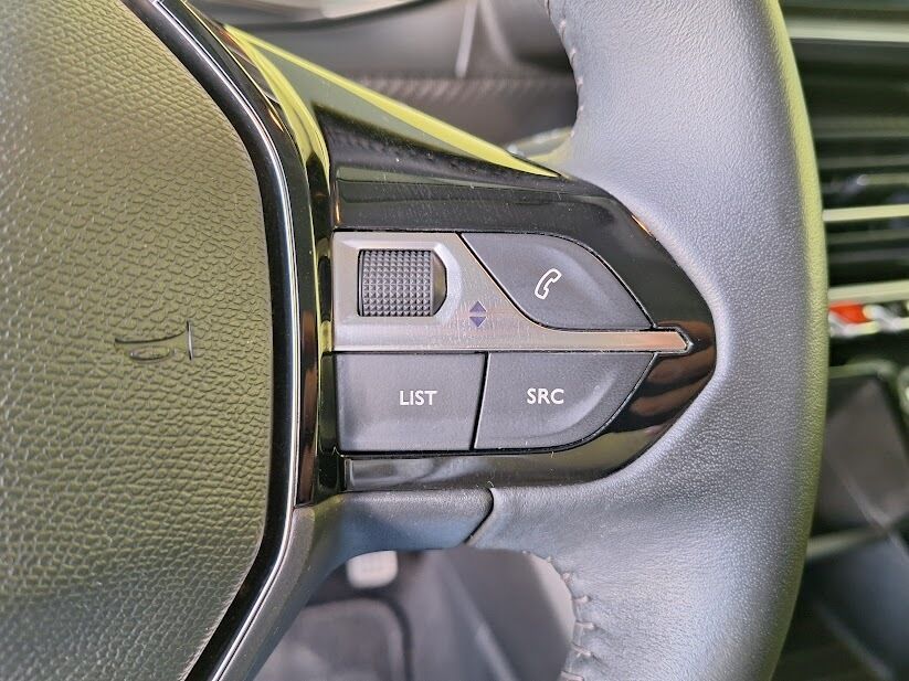 peugeot-208-2022-diesel-1499cc