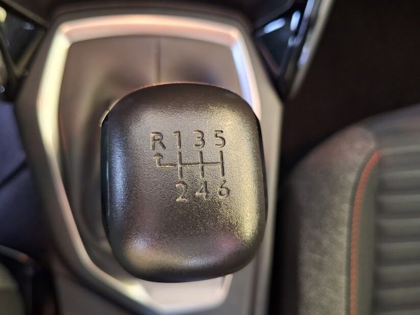 peugeot-208-2022-diesel-1499cc