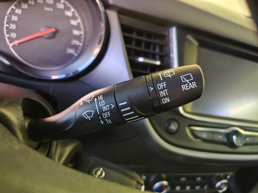opel-crossland-2022-gasolina-1199cc
