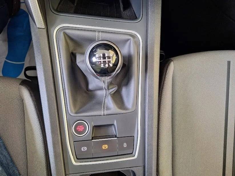 seat-leon-2022-gasolina-999cc