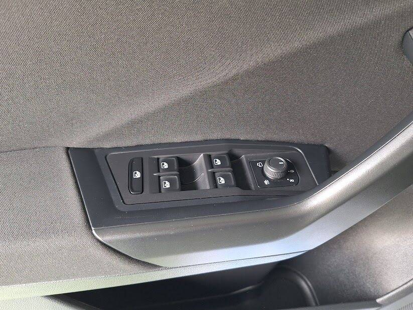 volkswagen-t-roc-2023-gasolina-999cc