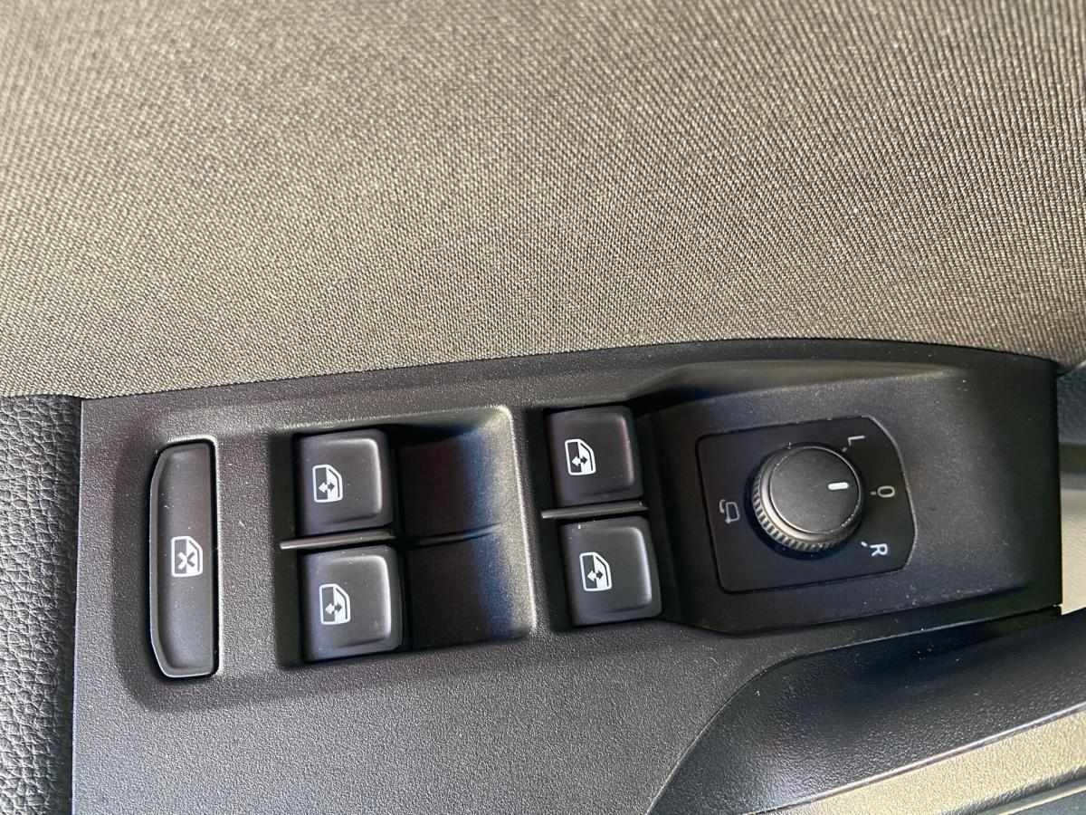 seat-ibiza-2023-gasolina-999cc