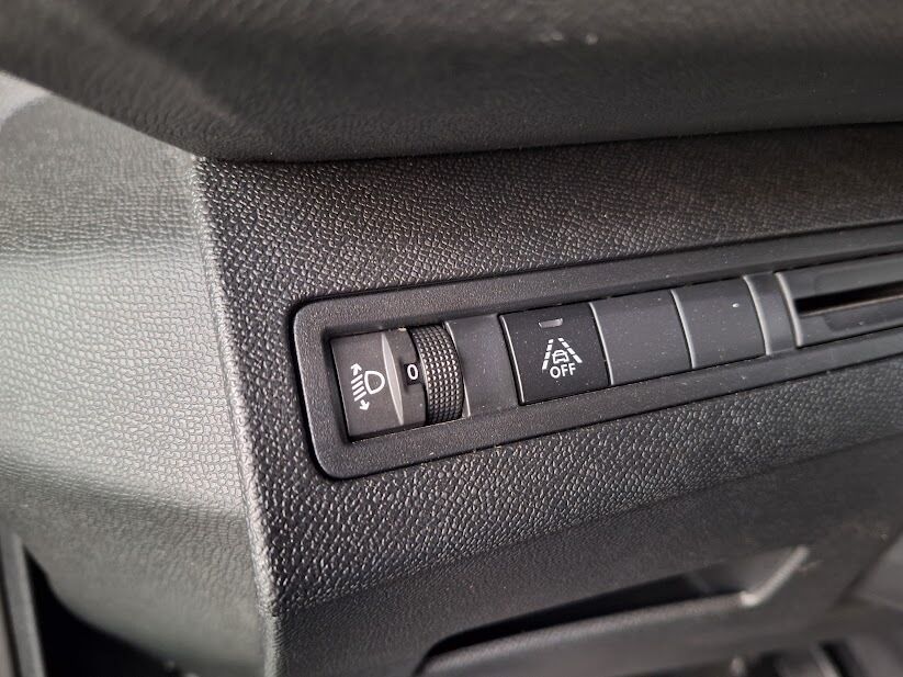 peugeot-3008-2022-diesel-1499cc