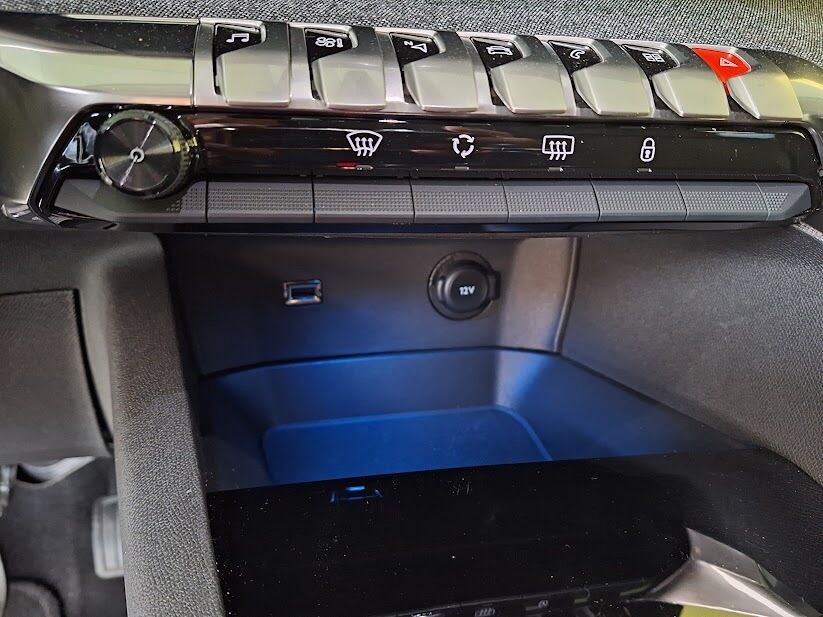 peugeot-3008-2022-diesel-1499cc