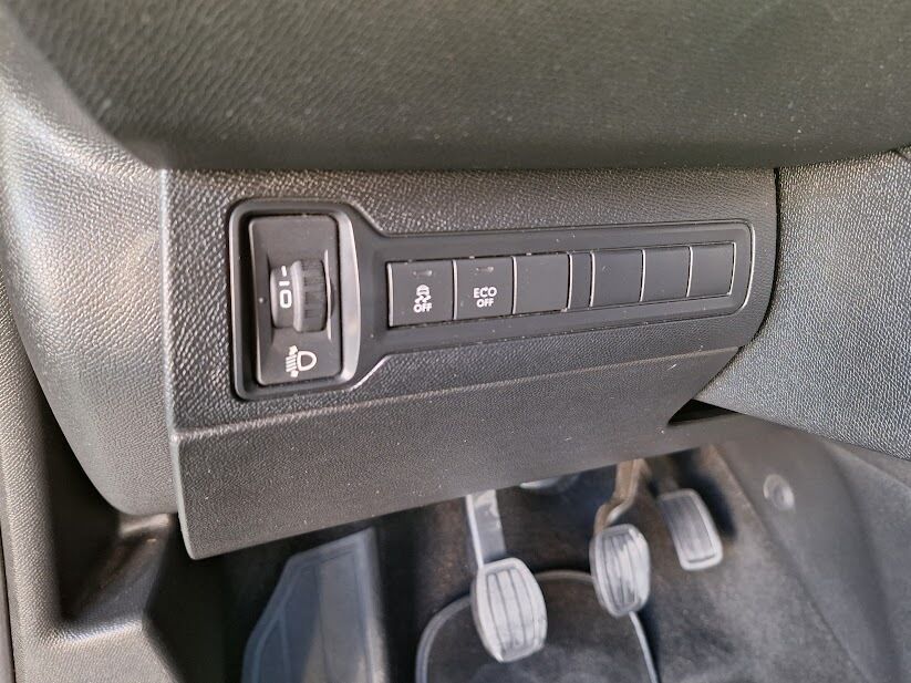 peugeot-308-sw-2016-diesel-1560cc