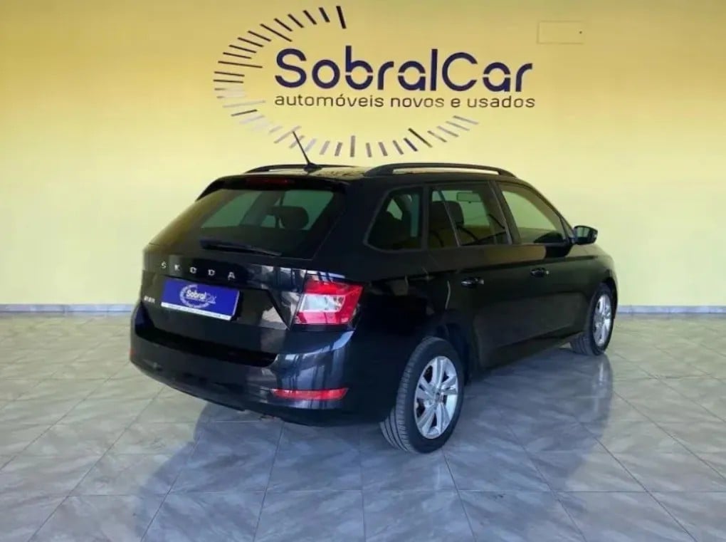 skoda-fabia-break-2022-gasolina-999cc