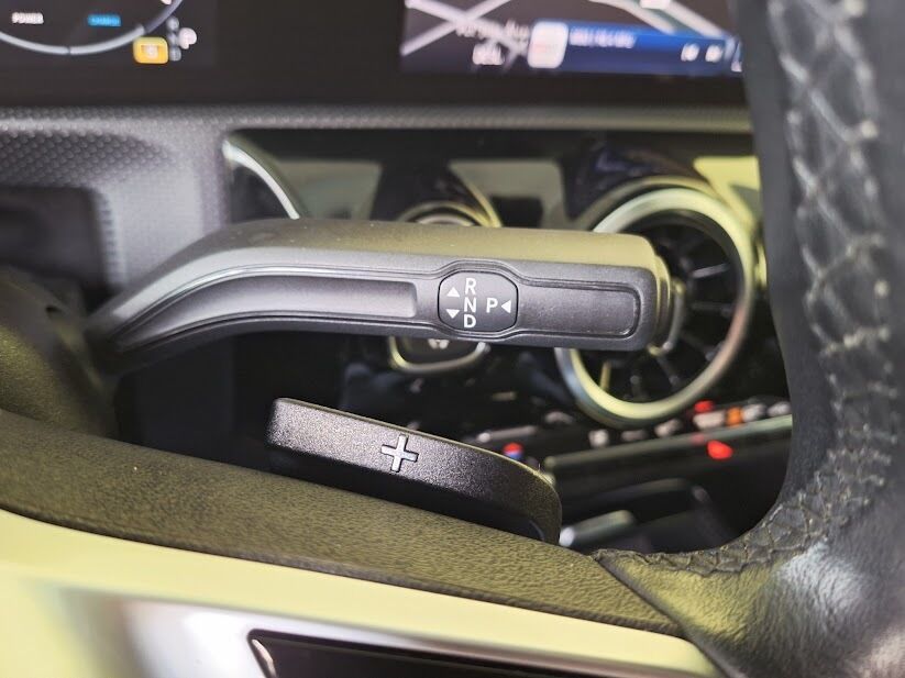 mercedes-benz-classe-a-2023-hibrido-a-gasolina-1332cc