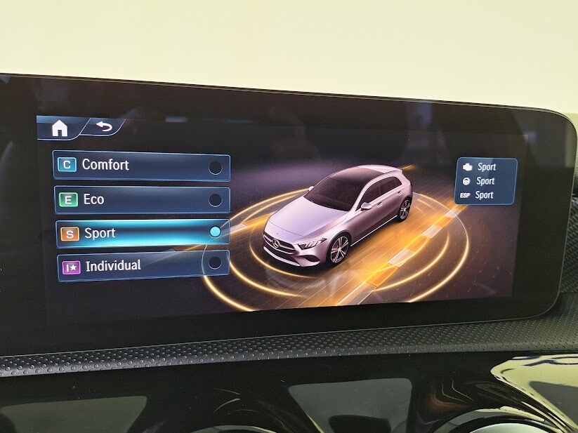 mercedes-benz-classe-a-2023-hibrido-a-gasolina-1332cc