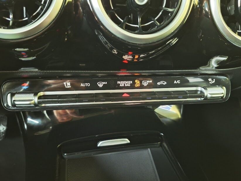 mercedes-benz-classe-a-2023-hibrido-a-gasolina-1332cc