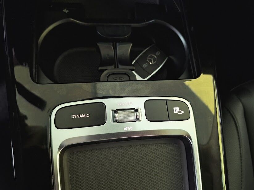 mercedes-benz-classe-a-2023-hibrido-a-gasolina-1332cc