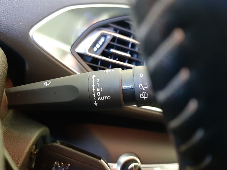 peugeot-308-sw-2020-diesel-1499cc