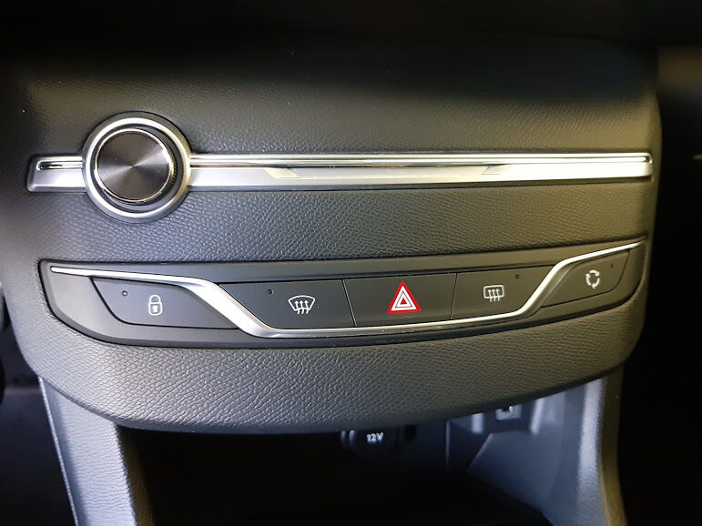 peugeot-308-sw-2020-diesel-1499cc