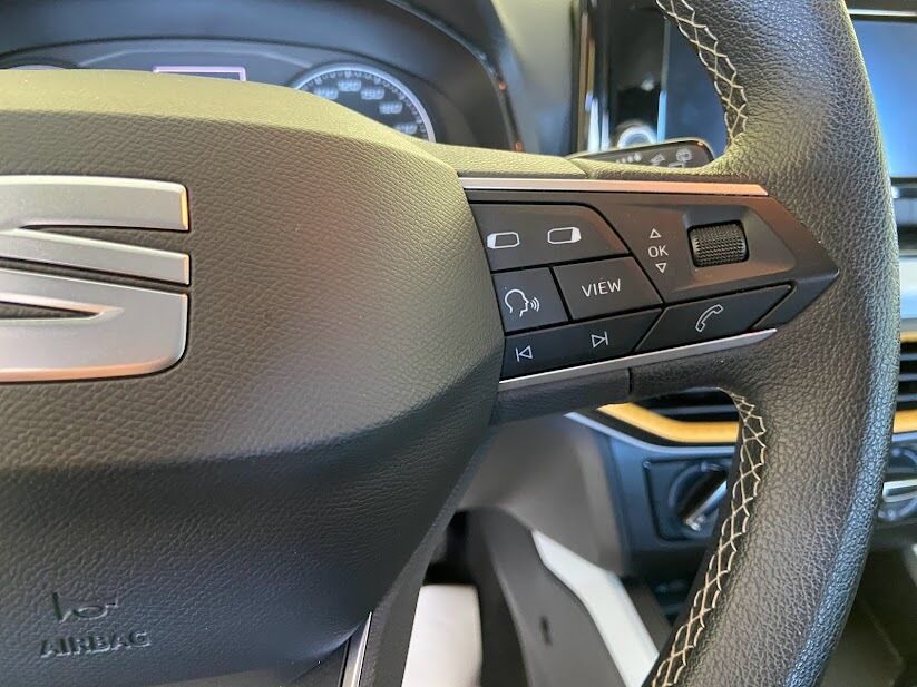 seat-arona-2022-gasolina-999cc