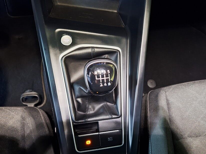 volkswagen-golf-variant-2021-diesel-1968cc
