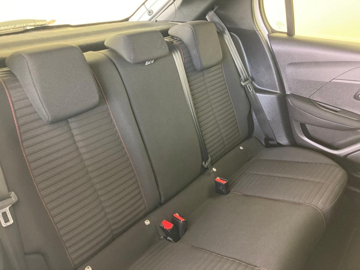 peugeot-208-2021-gasolina-1199cc