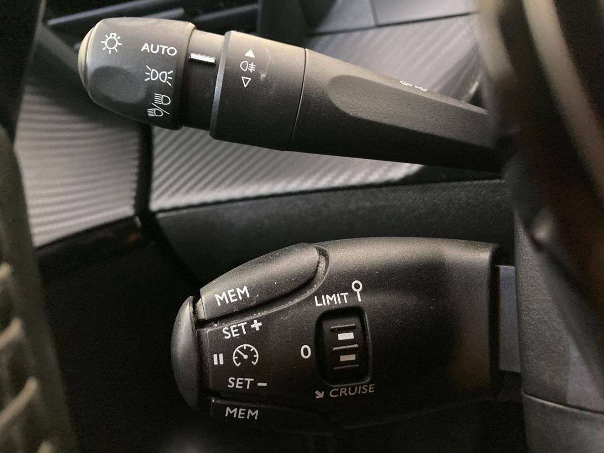 peugeot-208-2021-gasolina-1199cc
