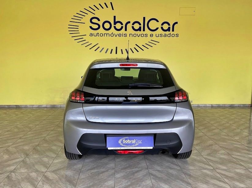 peugeot-208-2022-gasolina-1199cc