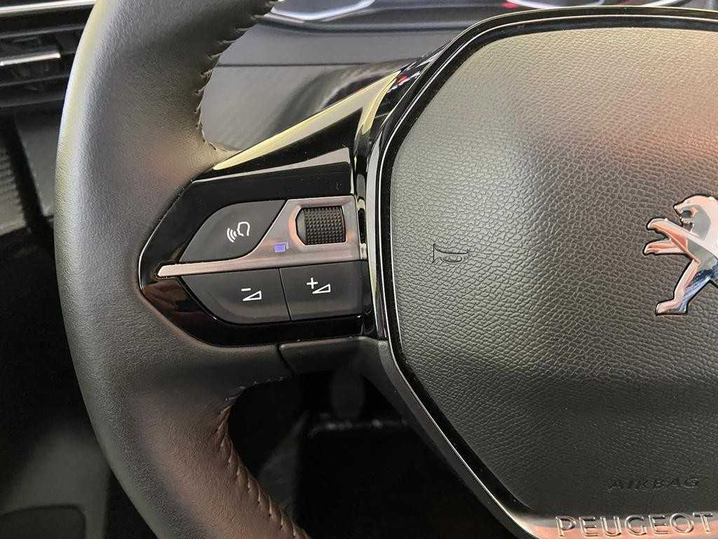 peugeot-208-2022-gasolina-1199cc