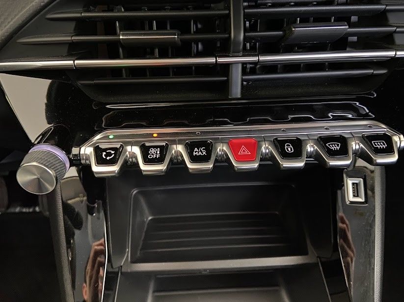 peugeot-208-2022-gasolina-1199cc