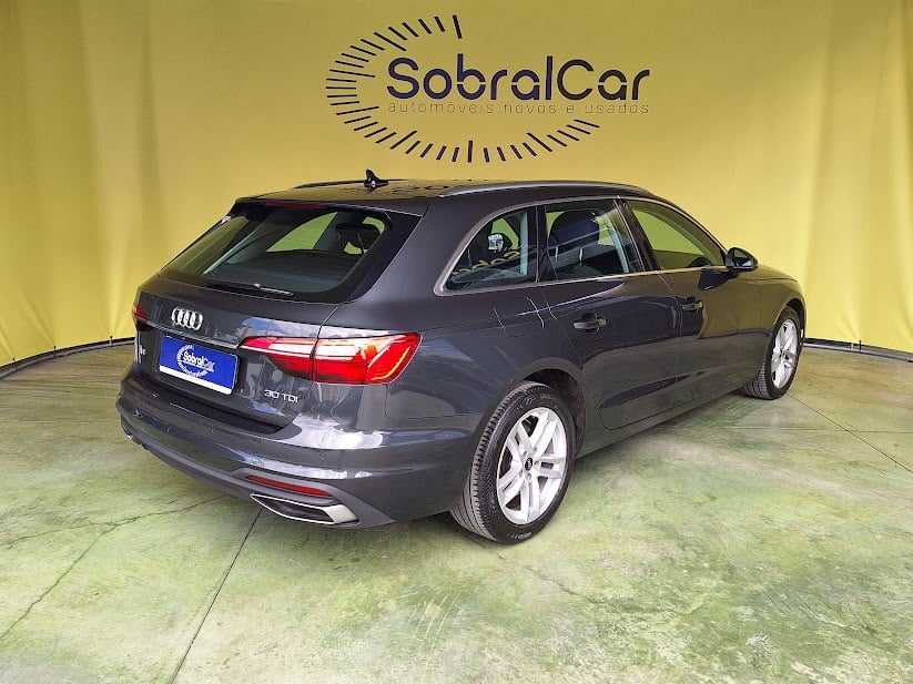 audi-a4-avant-2022-diesel-1968cc